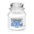 Lumanare parfumata in suport de sticla, Yankee Candle, 60 ore, 340 g, aer proaspat/mandarina/iris/mosc