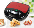 Sandwich maker Garnet, Heinner, 750W, plastic, negru/rosu