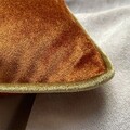 Husa de perna, Copper Velvet Pillow Cover, 43x43 cm, Polipropilena, Cupru/Verde