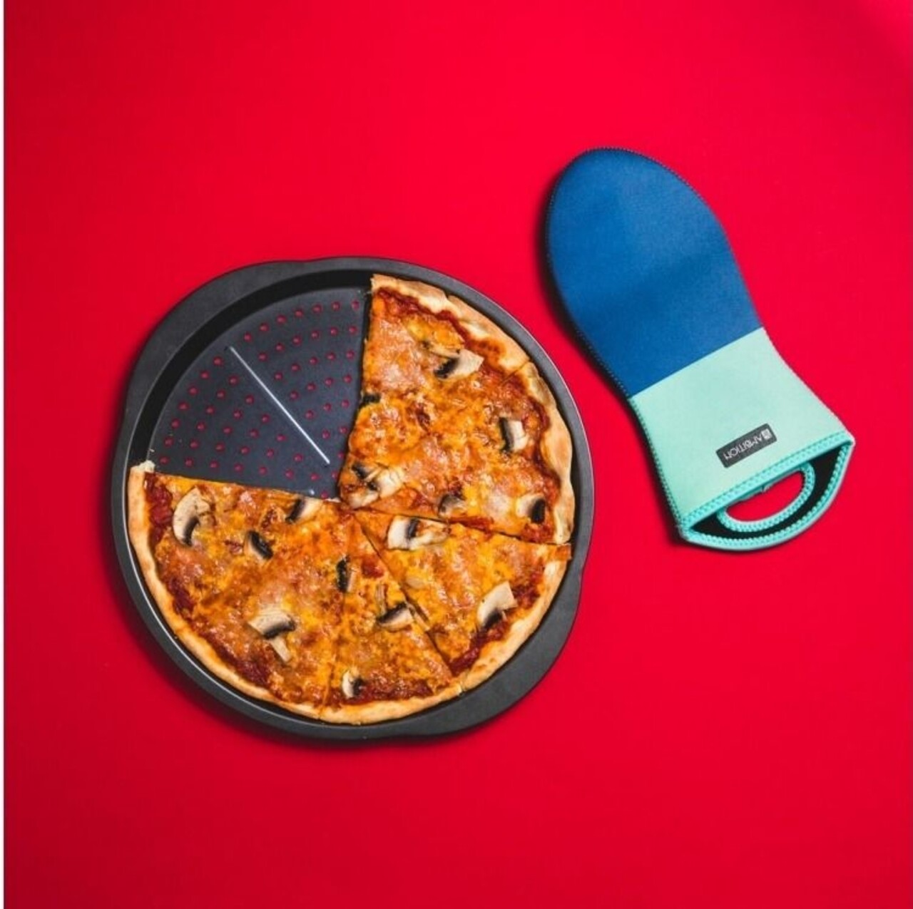 Tava pizza non-stick Lukrecja, Ambition, 35.5 cm, otel carbon