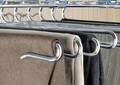 Organizator pantaloni, 12 perechi, Wenko, 33 x 10 x 47 cm, metal cromat