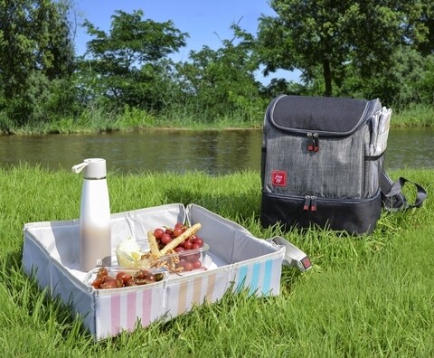 Patura pentru picnic Sand, Iris Barcelona, 38x38 cm, pliabila, impermeabila, poliester - 1 | YEO