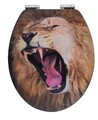 Capac de toaleta Lion, Wenko, 38x44.5 cm, MDF, multicolor