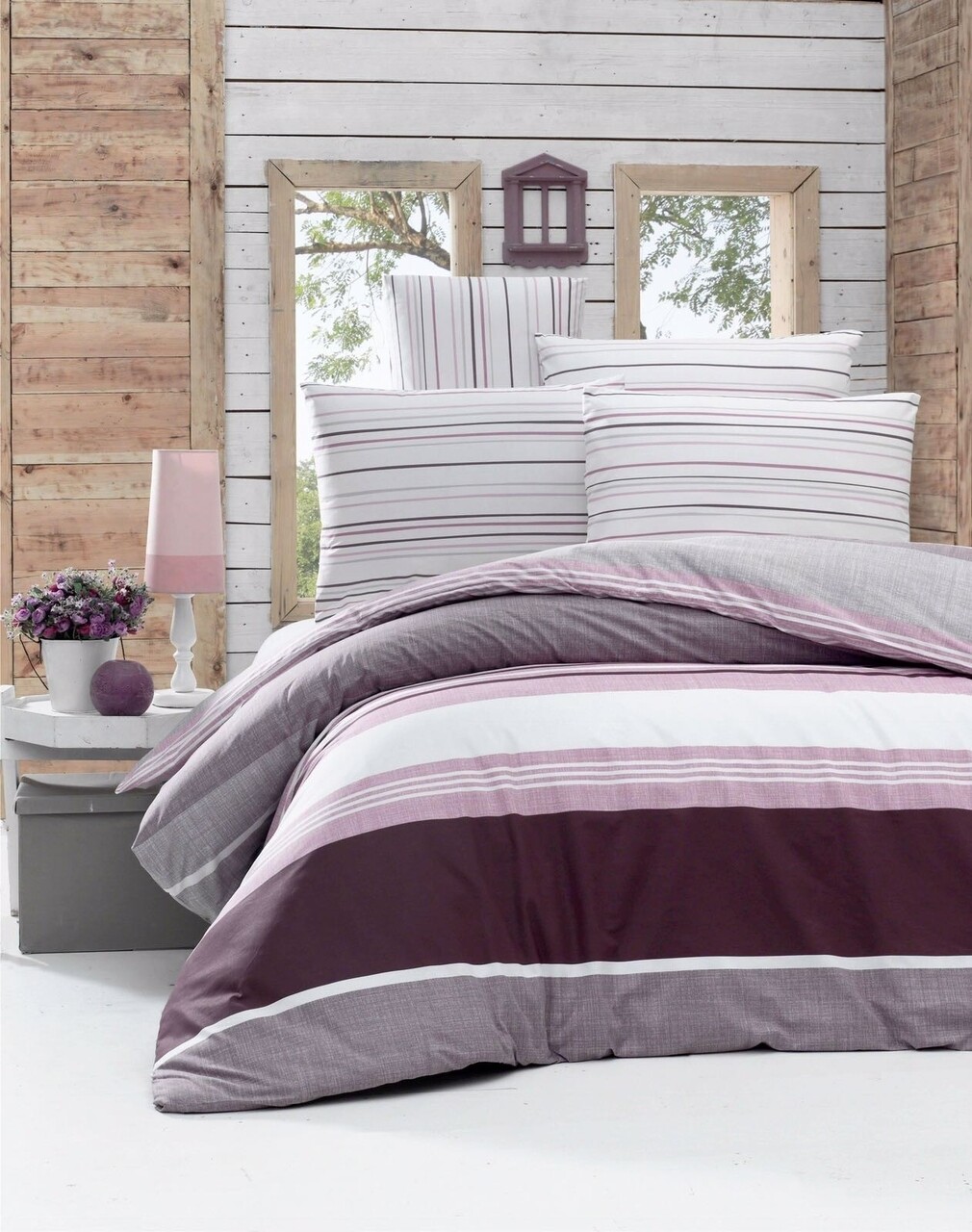 Lenjerie de pat dubla King Size, Victoria, Savoy Lilac, 4 piese, 100% bumbac ranforce, alb/lila