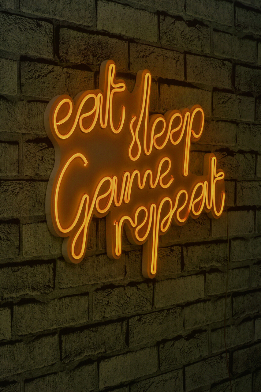 Decoratiune luminoasa LED, eat sleep game repeat, Benzi flexibile de neon, DC 12 V, Galben